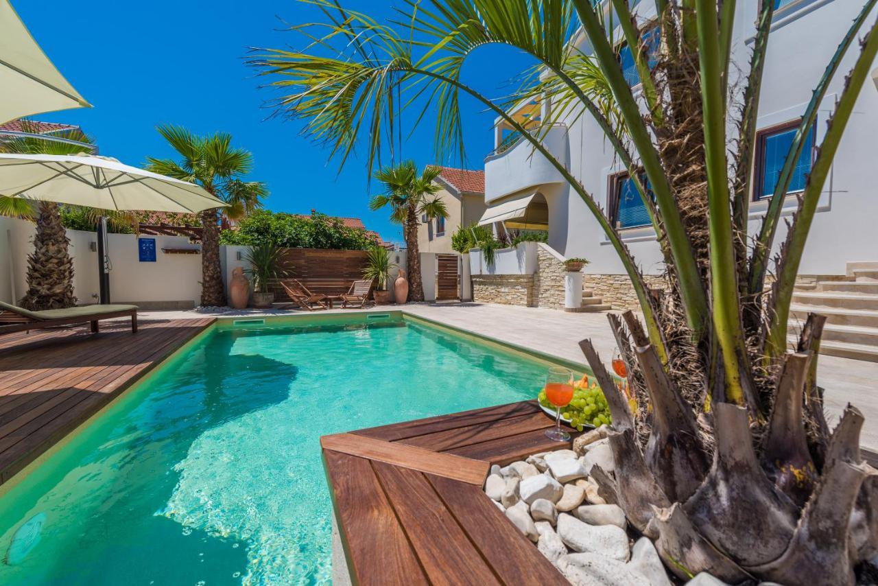Apartments "Villa Antisin" With Heated Pool Zadar Bagian luar foto