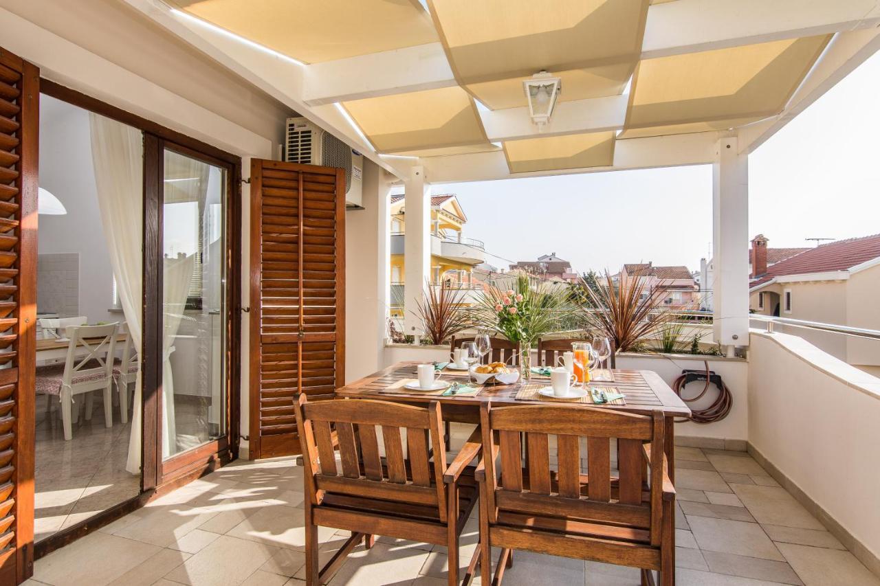 Apartments "Villa Antisin" With Heated Pool Zadar Bagian luar foto