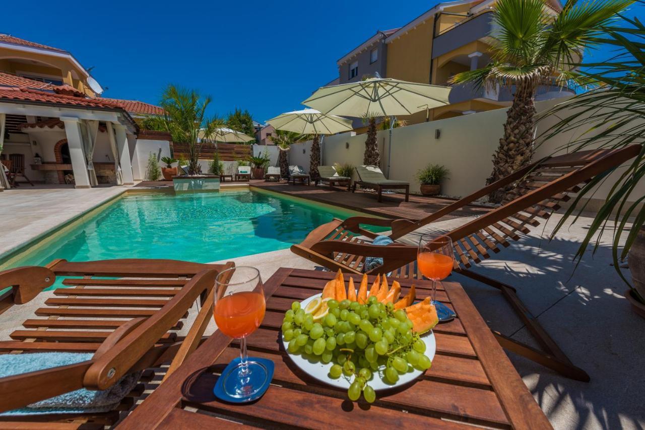 Apartments "Villa Antisin" With Heated Pool Zadar Bagian luar foto