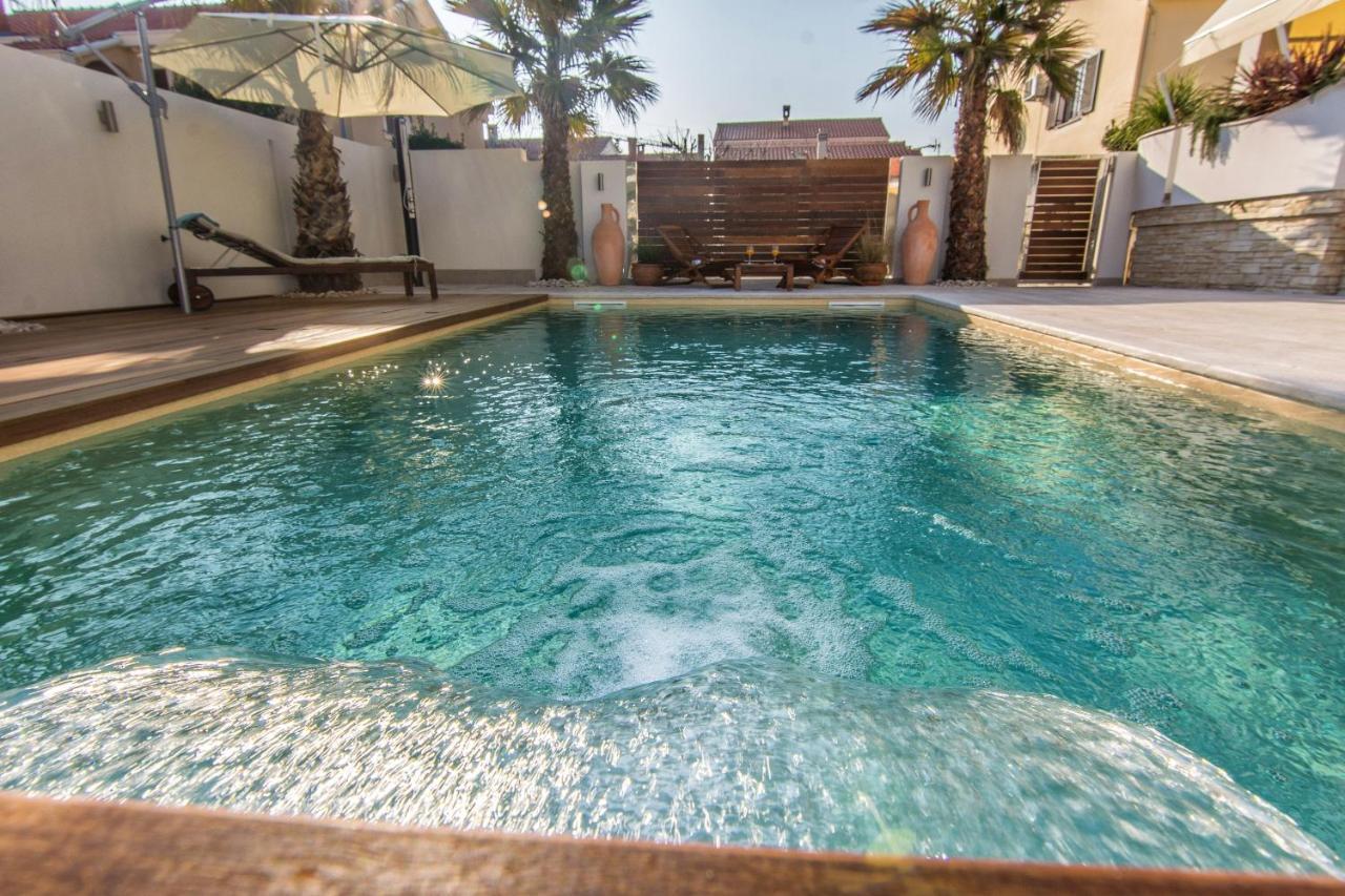 Apartments "Villa Antisin" With Heated Pool Zadar Bagian luar foto