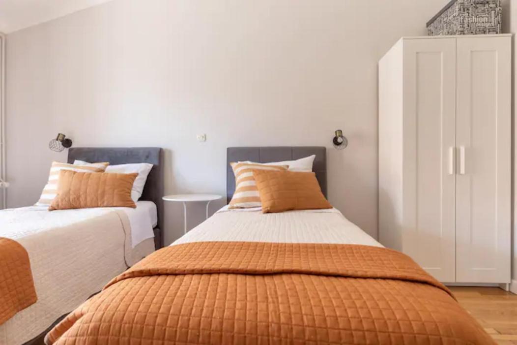 Apartments "Villa Antisin" With Heated Pool Zadar Bagian luar foto