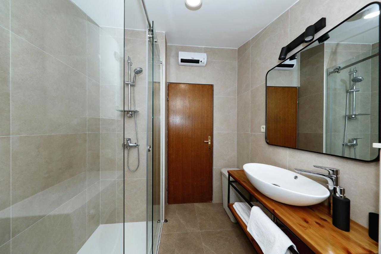 Apartments "Villa Antisin" With Heated Pool Zadar Bagian luar foto