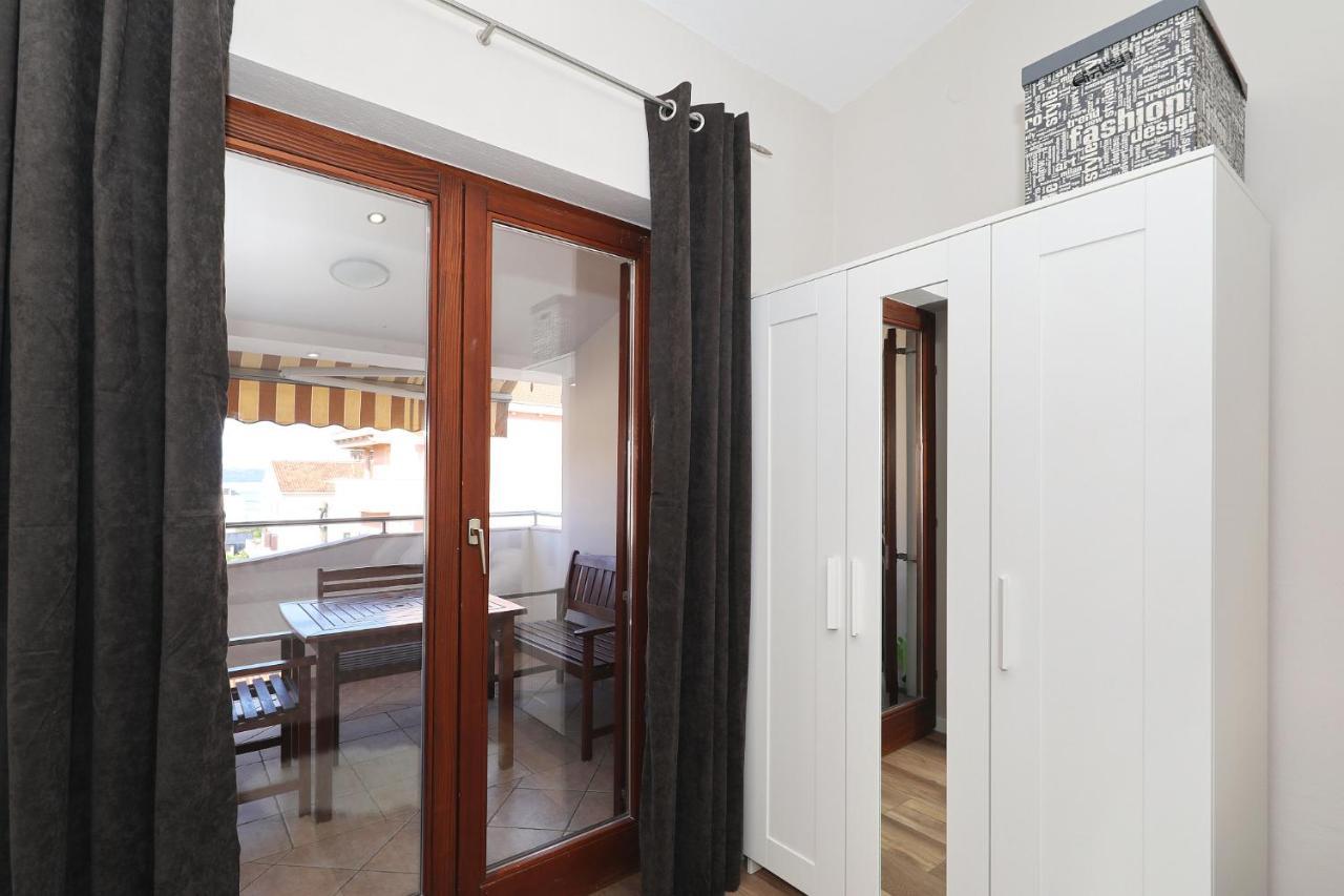 Apartments "Villa Antisin" With Heated Pool Zadar Bagian luar foto