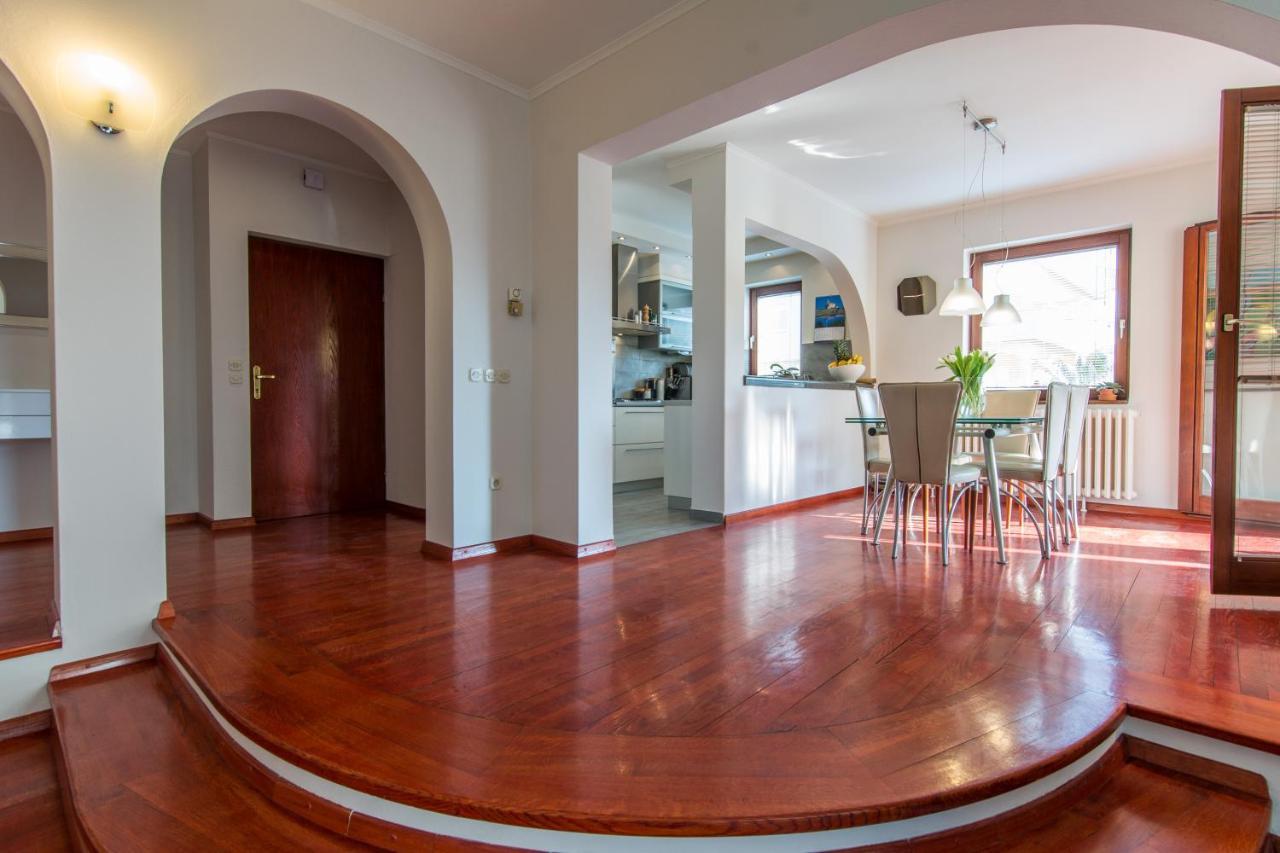 Apartments "Villa Antisin" With Heated Pool Zadar Bagian luar foto